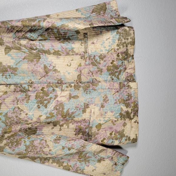 Soft by Avenue Beige Floral Silk Quilted Lightweight Jacket Women Size 14/16 - Picture 8 of 10